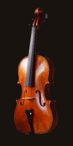 Oblique view of Bellosio model viola by William Castle